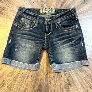 Truce Distressed Denim Bermuda Shorts‎ – Size 1 (Juniors)